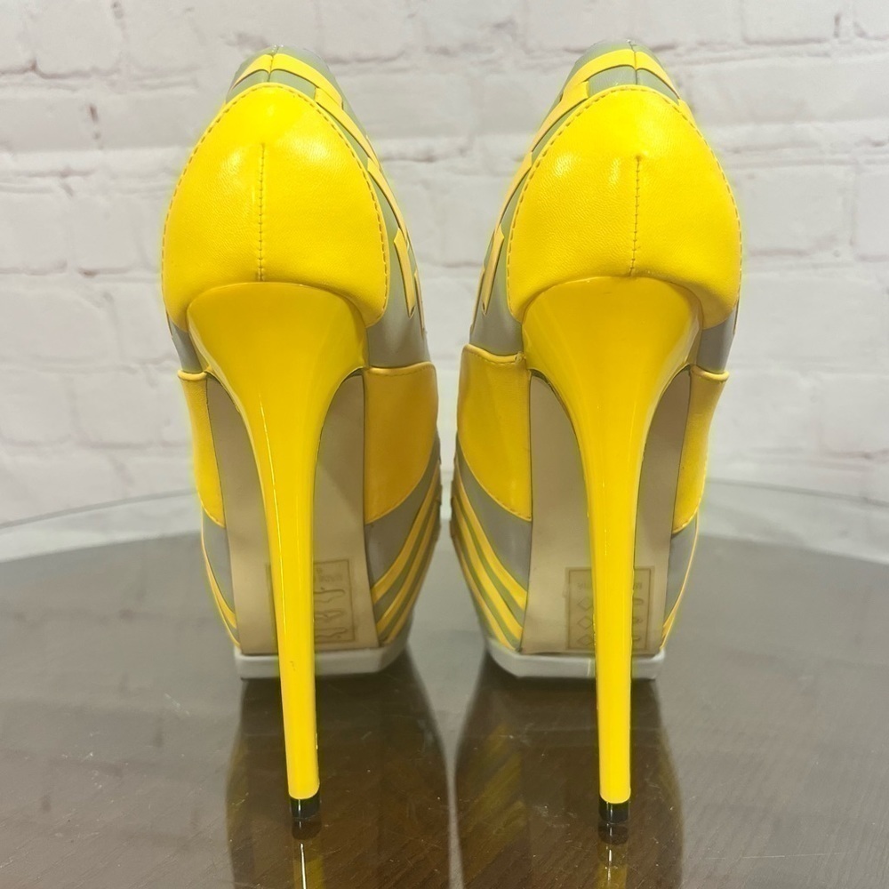 BEAU & ASHE super sexy sky high 6” heels with 2” platforms Yellow & Grey 6 Euc - Picture 13 of 16